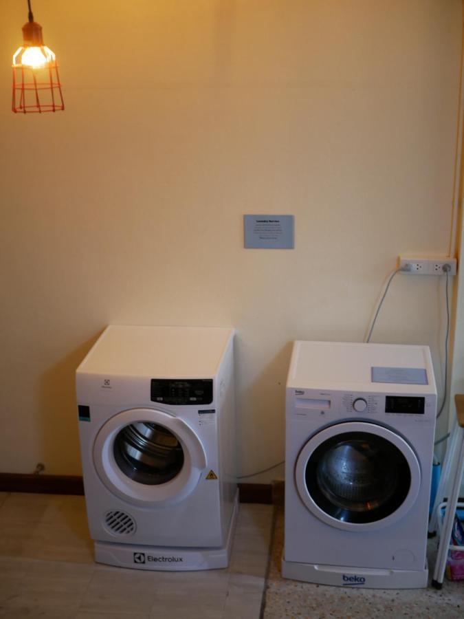 Bed Dee Time Hostel Bangkok Dış mekan fotoğraf