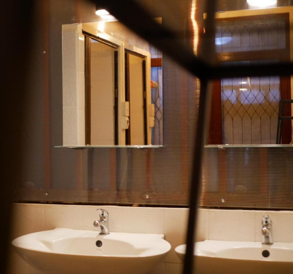 Bed Dee Time Hostel Bangkok Dış mekan fotoğraf